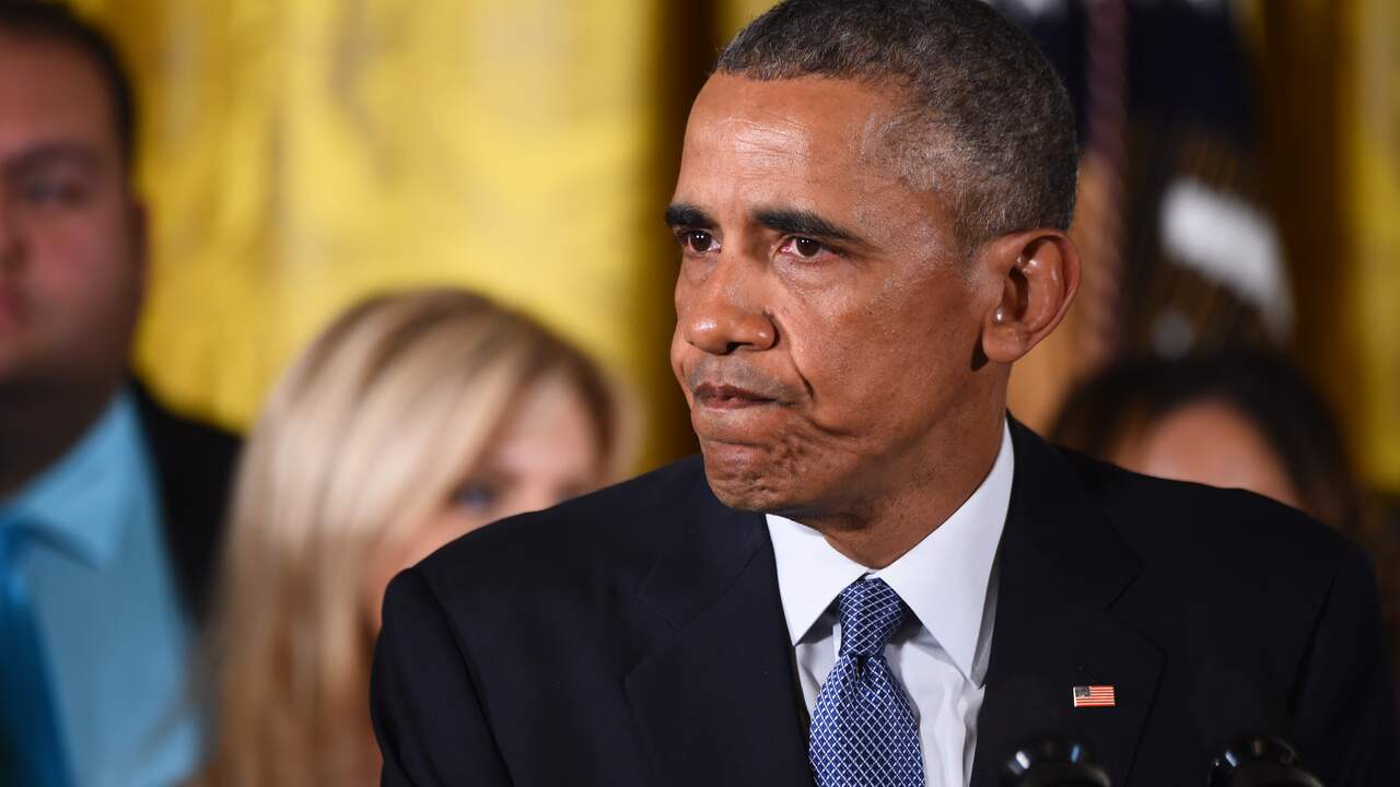 Obama sprak nabestaanden van slachtoffers van schietpartijen toe, evenals politica Gabrielle Giffords, die in 2011 werd neergeschoten in Arizona. 