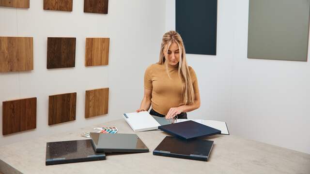 In de showroom van K14 kun je kiezen uit alle kleuren.