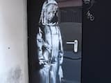Kunstwerk Banksy op nooddeur Bataclan teruggevonden in Zuid-Italië