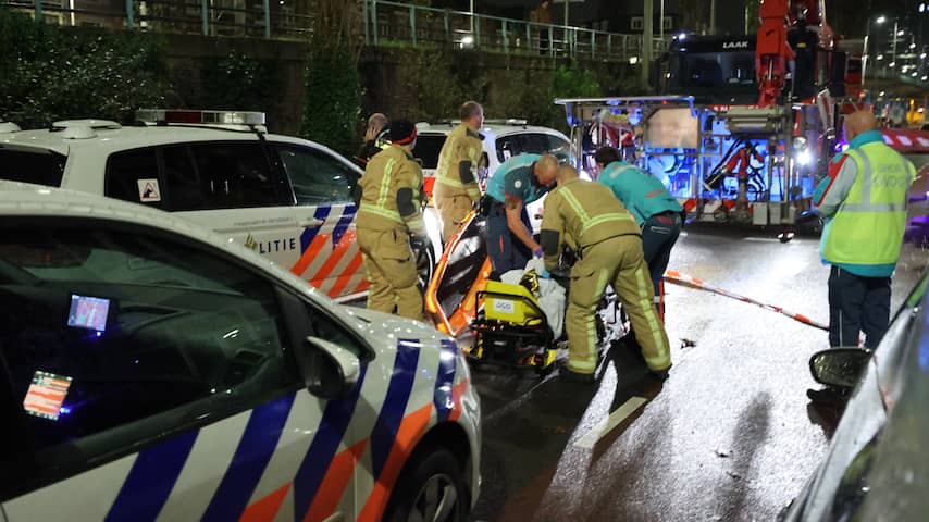 Dode en zwaargewonde door steekpartij in woning in Den Haag