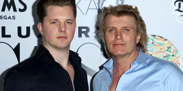 Hans Klok En Vriend Blijven Voorlopig In Amerika Maken Van Nood Een Deugd Nu Het Laatste Nieuws Het Eerst Op Nu Nl