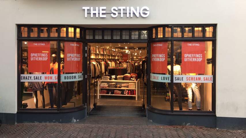 Kledingzaak sting sale