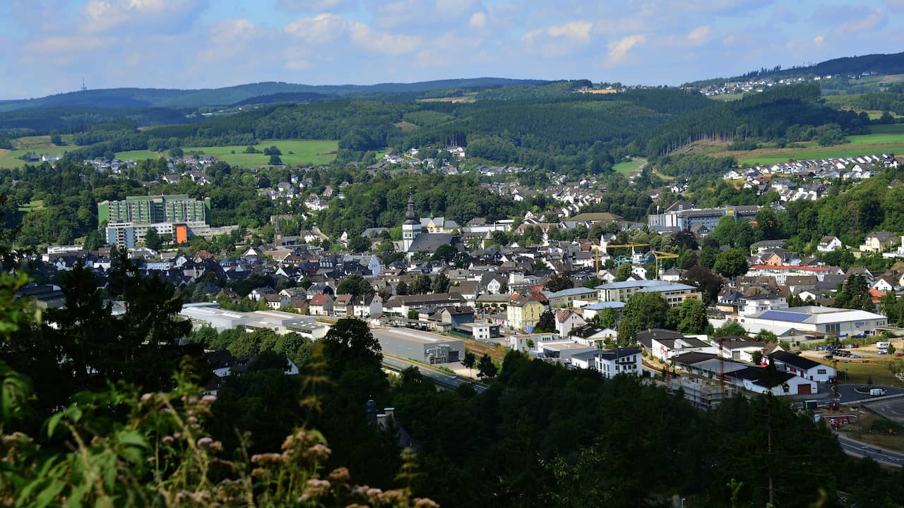 Achtjähriges Mädchen in Deutschland war den größten Teil ihres Lebens in ihrem Haus eingesperrt |  Im Ausland