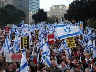 Tienduizenden Israëli's de straat op om te demonstreren tegen regering