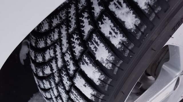 Zodra de profieldiepte onder de 3 millimeter komt, nemen de prestaties op sneeuw af.