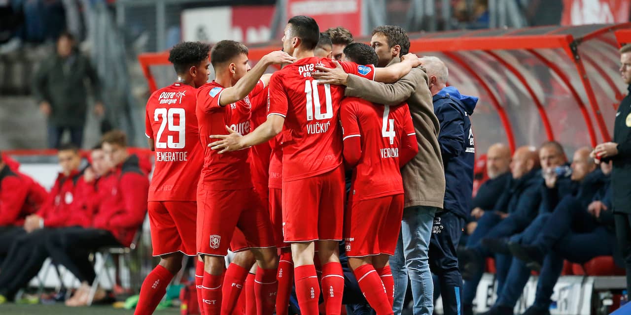 FC Twente doorbreekt negatieve serie met overtuigende zege op FC Emmen