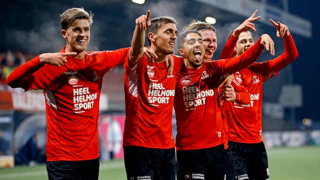 Helmond Sport viert een van de vier treffers tegen Den Bosch.