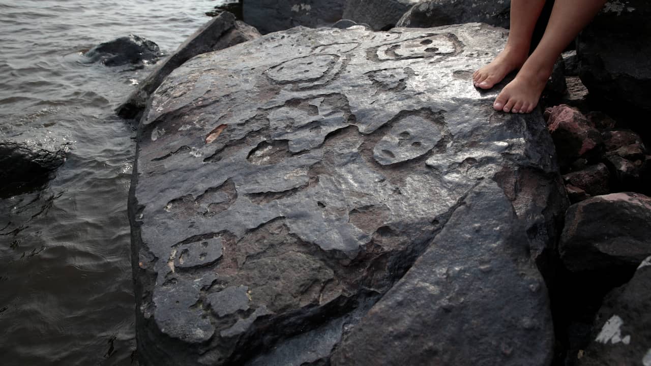 Drought in Brazil Reveals Ancient Petroglyphs in Amazon River