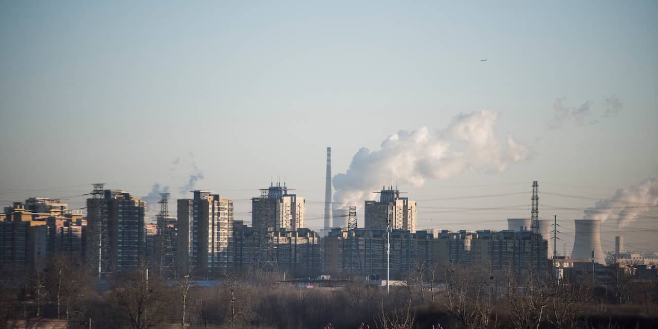 Peking sluit vervuilende bedrijven in strijd tegen smog