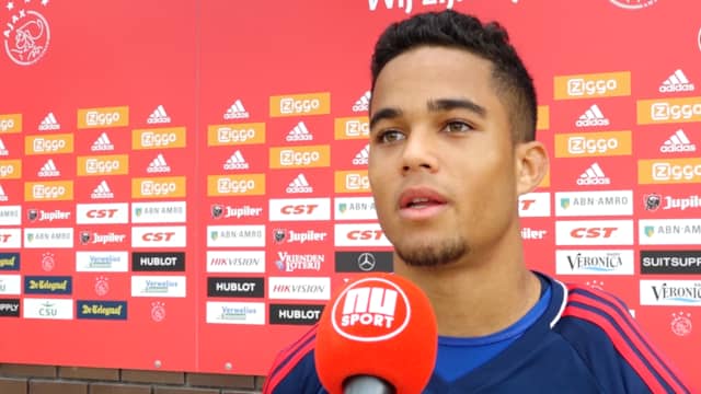 Kluivert vindt dat Ajax 'alles er gewoon in moet peunen' om kampioen te worden