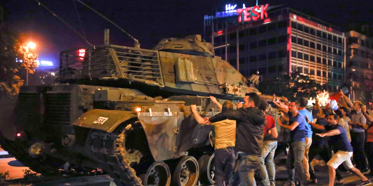 Turkije arresteert nog eens 223 militairen vanwege mislukte staatsgreep