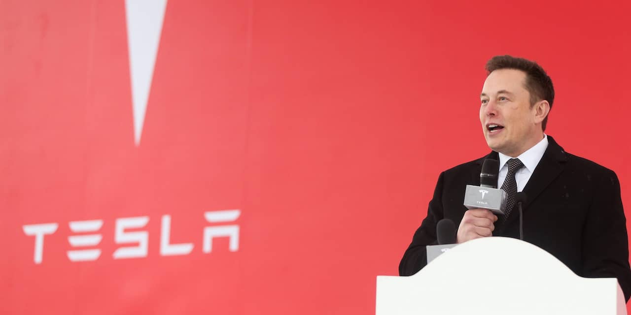 Tesla gaat mogelijk voor bredere uitrol 'volledig zelfrijdende' software