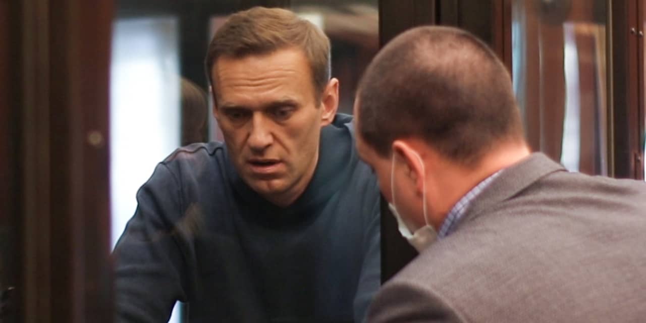 Russische oppositieleider Navalny krijgt boete in smaadzaak