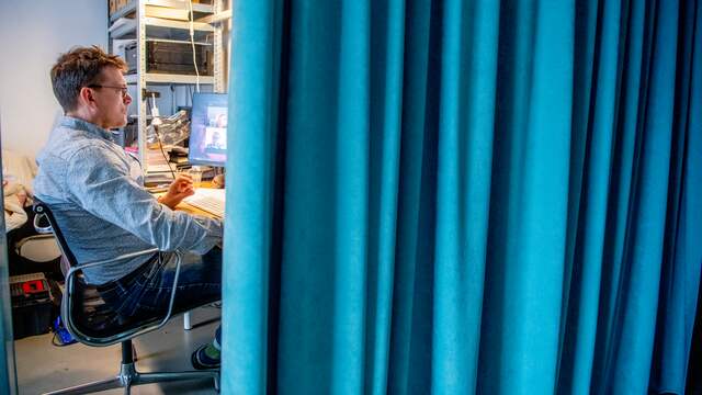 Daarna volgen de maatregelen om het coronavirus te bestrijden in een sneltreinvaart. Zo wordt thuiswerken de norm.