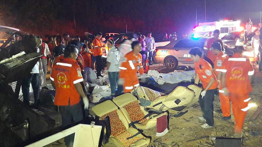 Zeker achttien doden bij zwaar busongeval Thailand