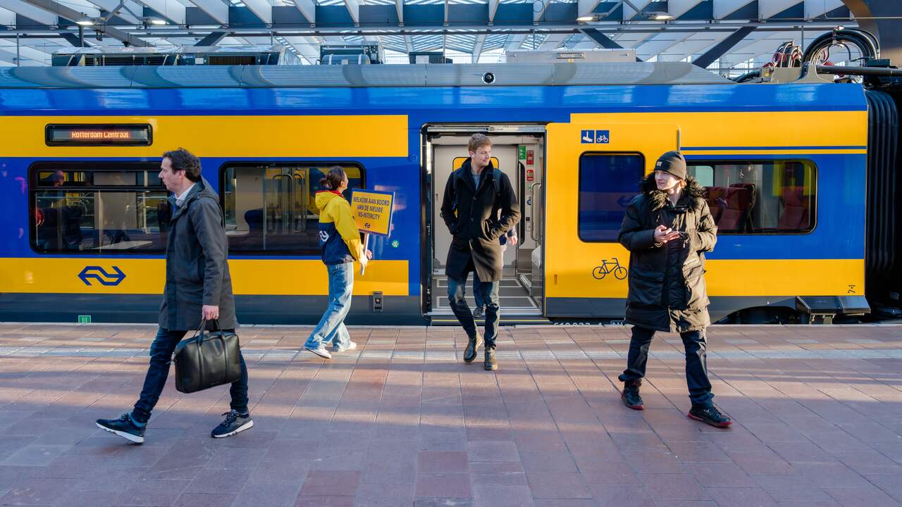 Nieuwe NS-intercity Rijdt Donderdag Weer Testritten Na Problemen Met ...