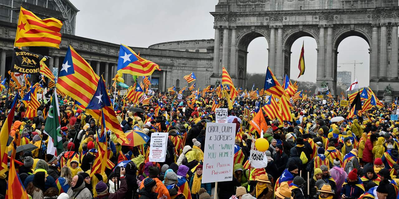 Zeker 45.000 Catalanen protesteren in Brussel
