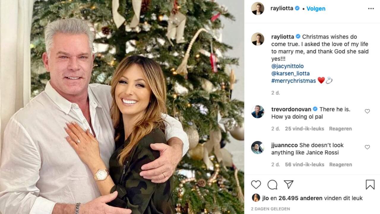 Ray Liotta kondigt zijn verloving aan.