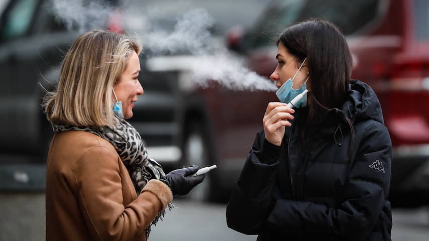 NUcheckt: 'Rookvrij roken' lijkt minder ongezond, maar veel is nog onzeker