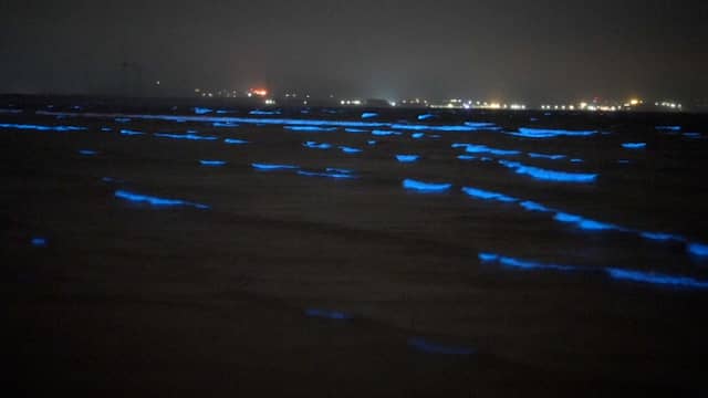 Chinese wateren kleuren blauw door bijzonder natuurfenomeen