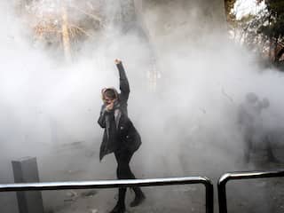 Achtergrond: Focus unieke protesten Iran verschoof van economie naar politiek
