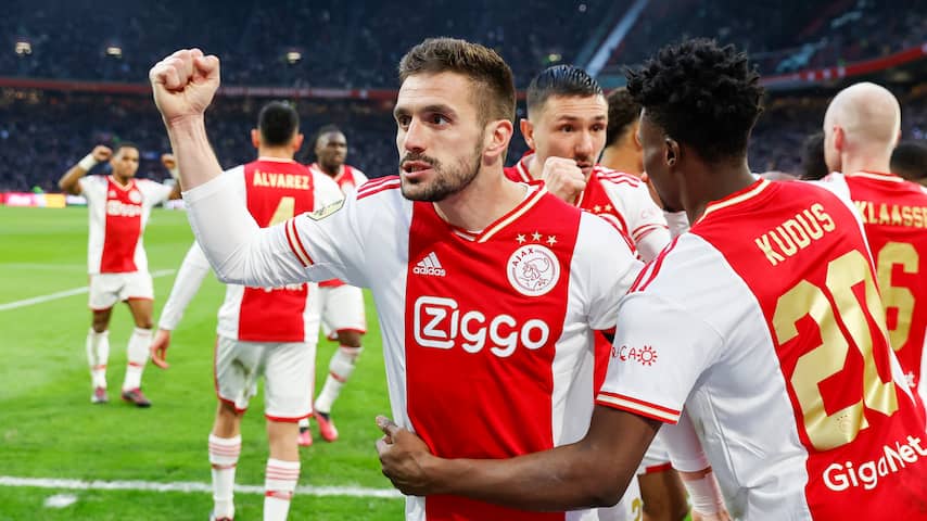 Ajax boekt kleine zege op NEC en blijft in spoor van koploper Feyenoord