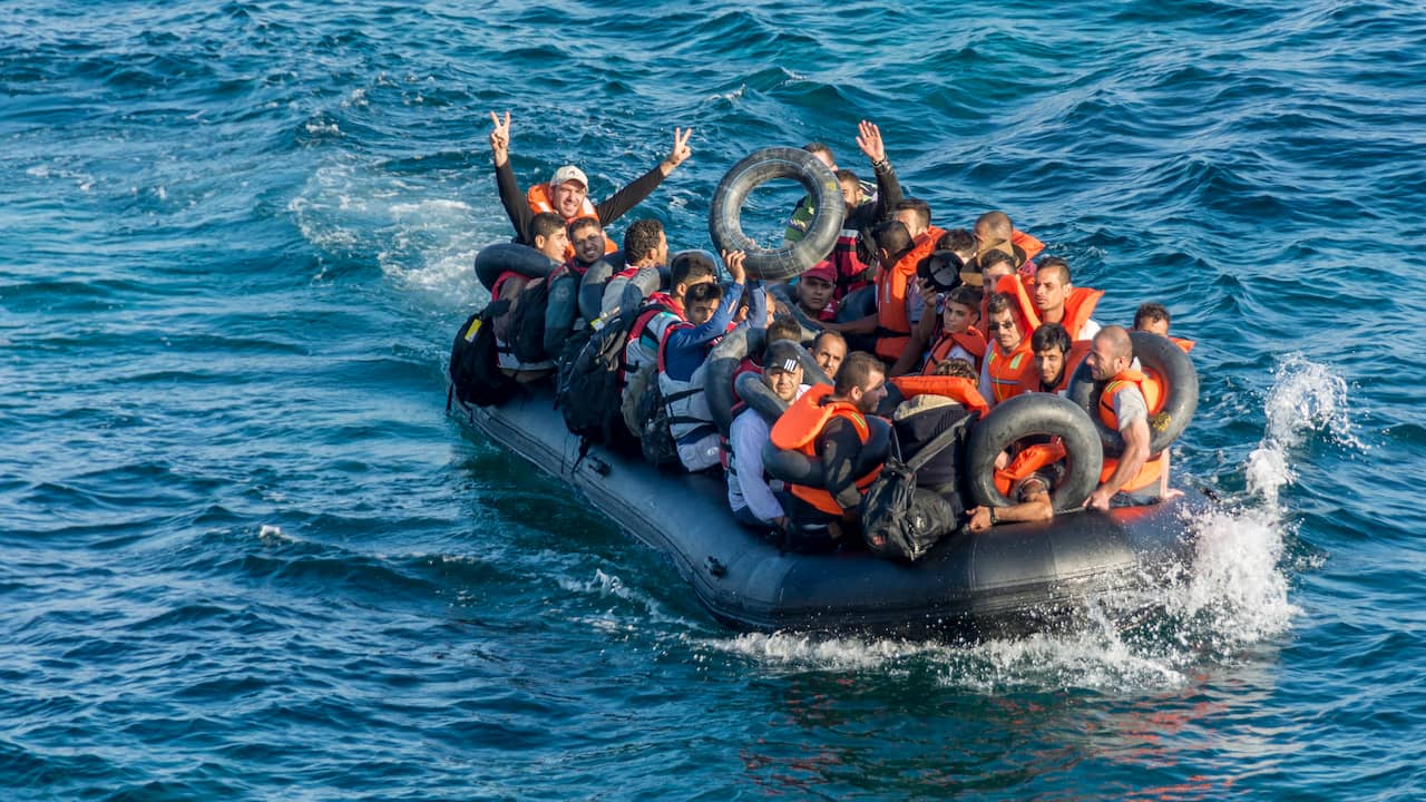 Il “no” italiano al barcone dei profughi: “L'Unione europea deve condividere il peso” |  Adesso è il fine settimana
