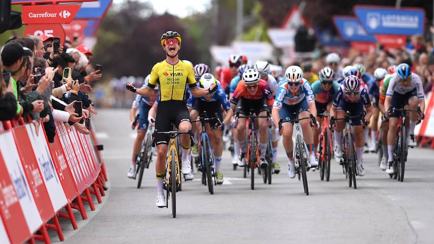 Marianne Vos kleineert sprintconcurrentie en stijgt met stip in Vuelta-klassement