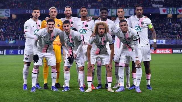 Xavi Simons speelde zondagavond samen met spelers als Sergio Ramos en Kylian Mbappé.
