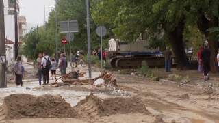 Griekse stad verandert in modderpoel na tweede storm in maand tijd