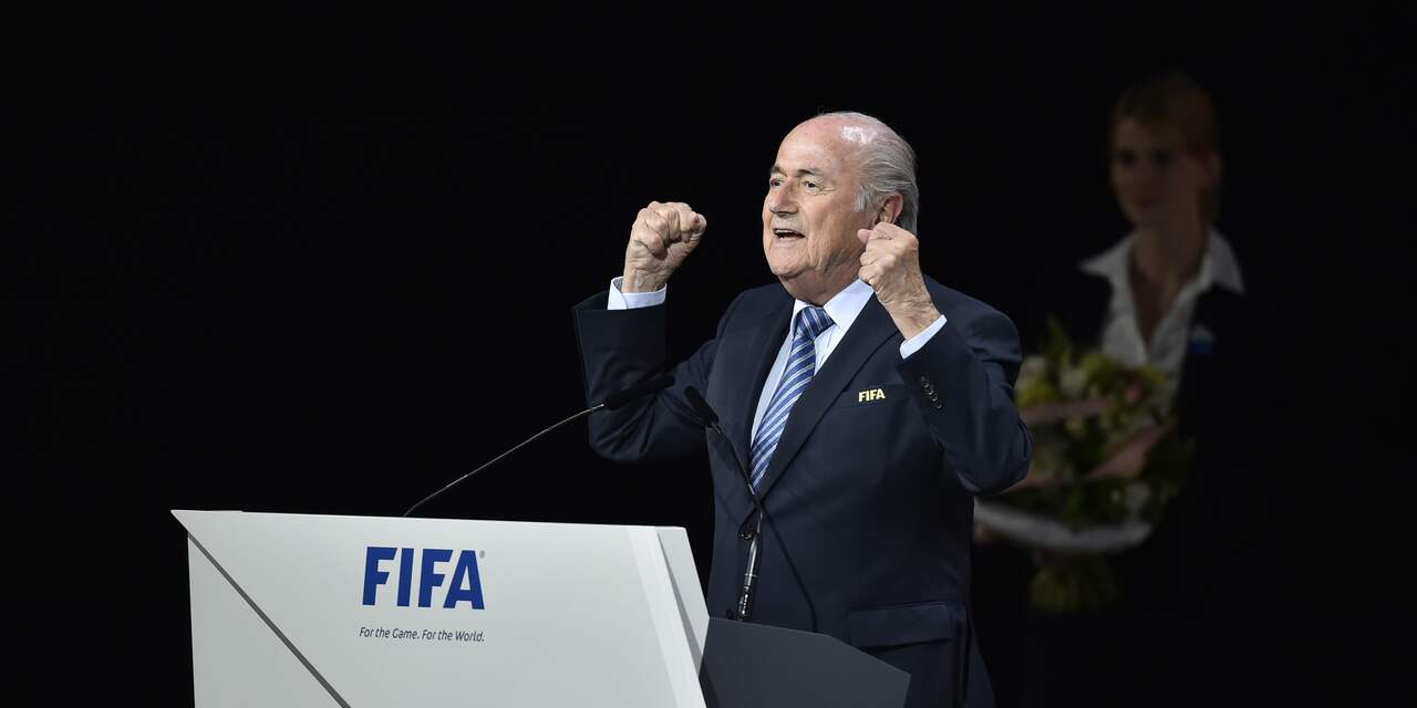 Blatter belooft dat hij aan laatste termijn begint