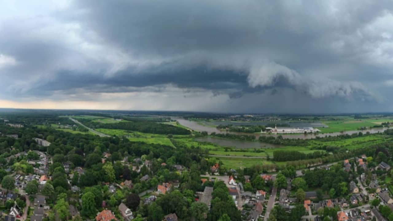 Onweersbuien Trekken Over Het Land, Code Geel In Negen Provincies ...