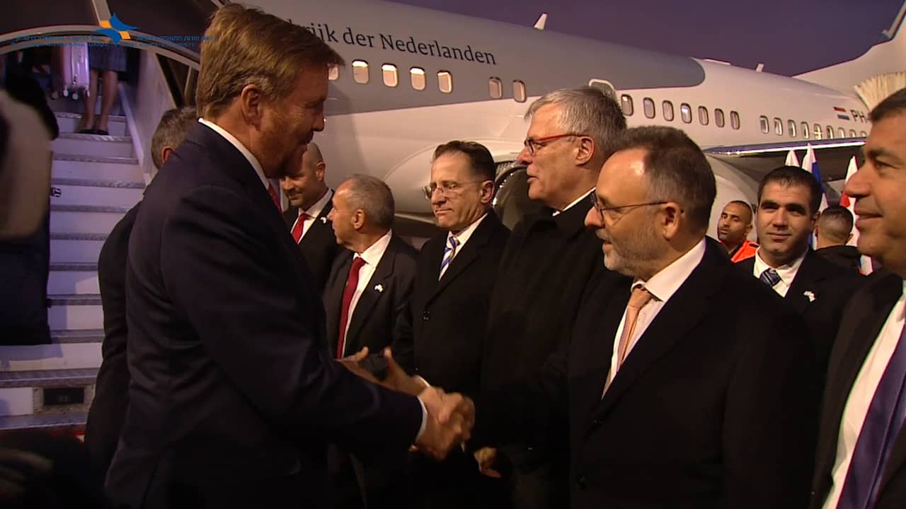 Israël verwelkomt vliegtuig geland door Willem-Alexander