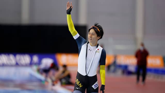 Wataru Morishige won de 500 meter door als enige rijder onder de 34 seconden te duiken.