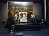 Maandag 8 juli: Vandaag start het Rijksmuseum Operatie Nachtwacht, het grootste en meest veelzijdige onderzoeks- en restauratieproject van Rembrandts meesterwerk in de geschiedenis. Operatie Nachtwacht heeft tot doel het schilderij optimaal te behouden voor de toekomst. Het vindt plaats voor het oog van het publiek in een speciaal hiervoor ontworpen glazen ruimte.
