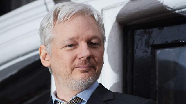 Zweden vraagt opnieuw toestemming om Julian Assange te 