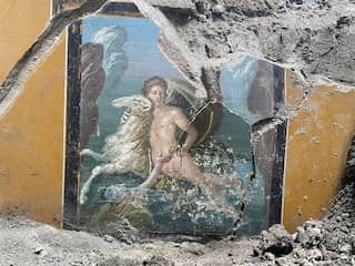 Archeologen vinden meer dan 2.000 jaar oude muurschildering in Pompeï