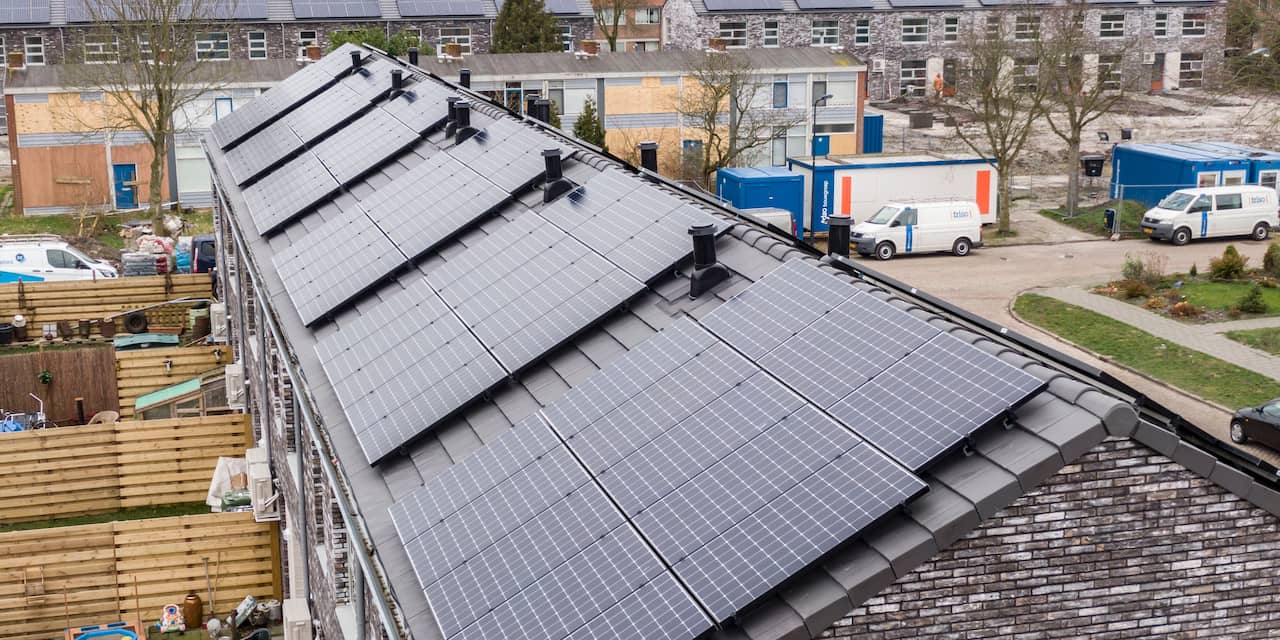 Honderd gezinnen profiteren van zonnepanelen op daken schoolgebouwen