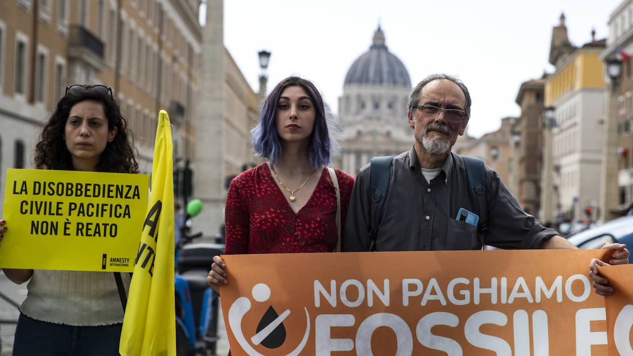 Italian Climate Activists Fined 30,000 Euros for Gluing Themselves to Vatican City Statue