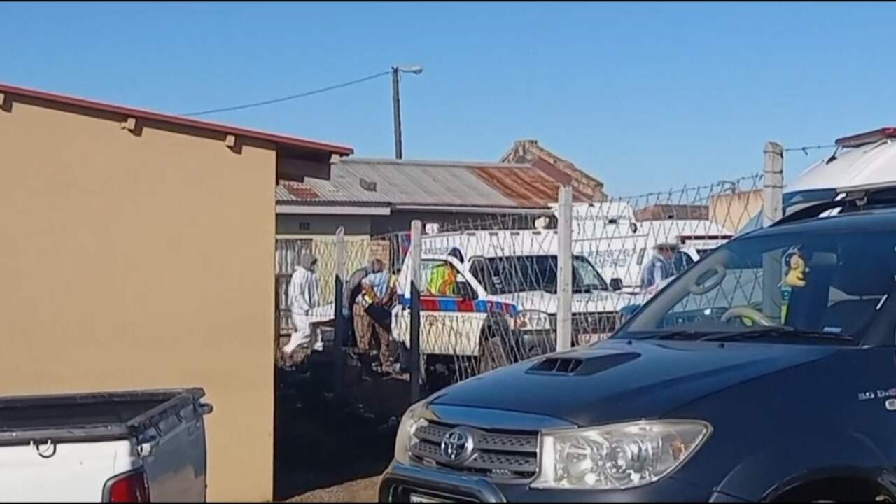 Beeld uit video: Zeker zeventien doden in Zuid-Afrikaanse kroeg