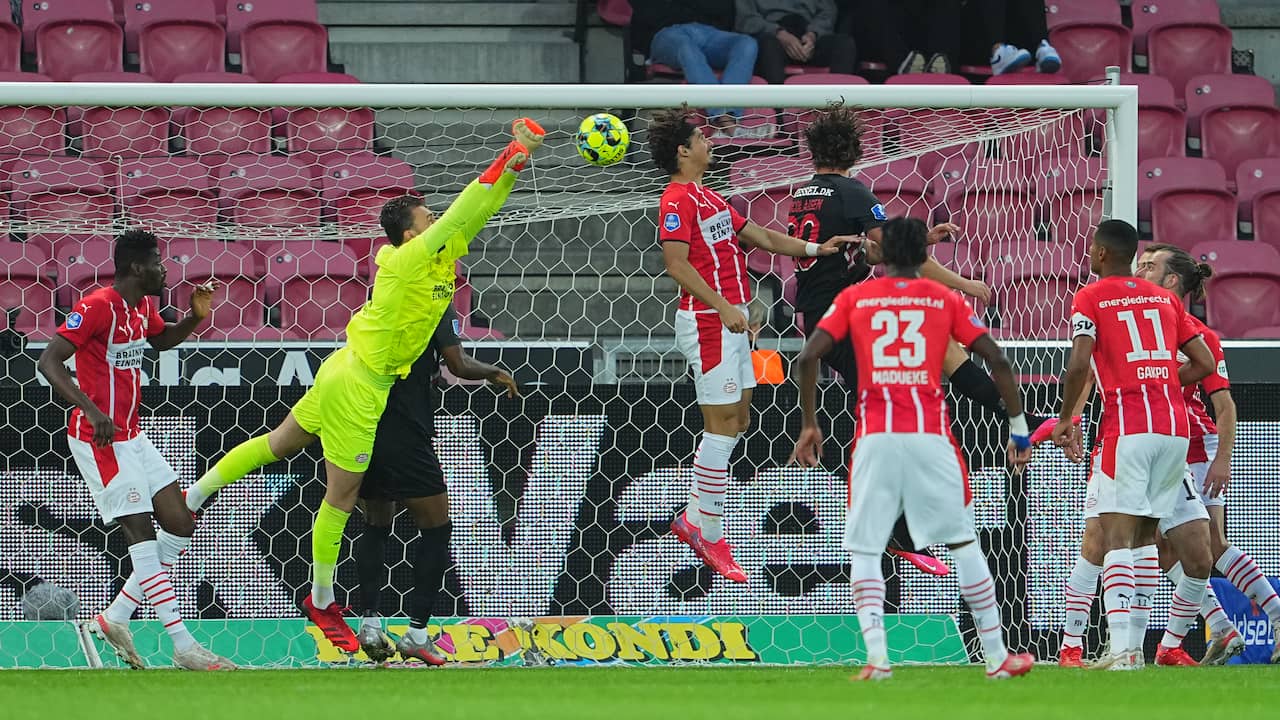 Joël Drommel verrichtte een aantal fraaie reddingen voor PSV.