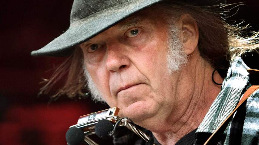 Neil Young en Stephen Stills treden op bij benefietconcert