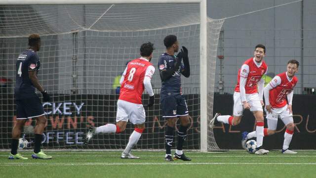 Luc Mares scoorde twee keer voor MVV.