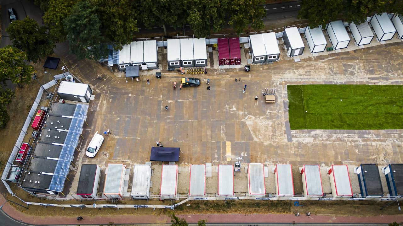 An emergency reception center has been built on a site in Doetinchem, which is intended to accommodate 225 asylum seekers.