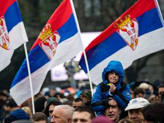 Duizenden Serviërs demonstreren tegen president en voor vrije media