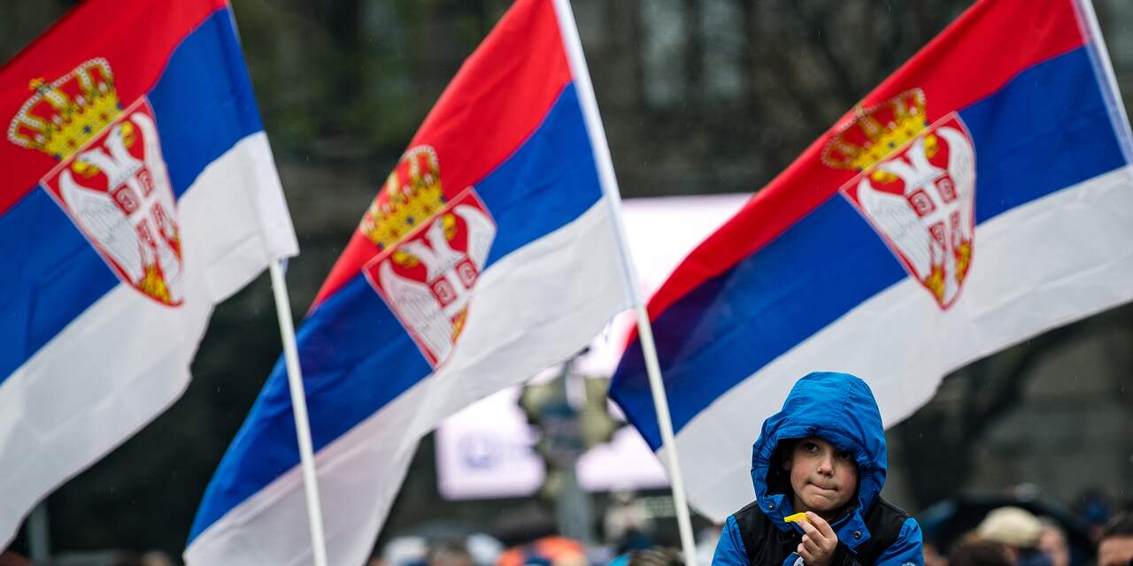 Duizenden Serviërs demonstreren tegen president en voor vrije media