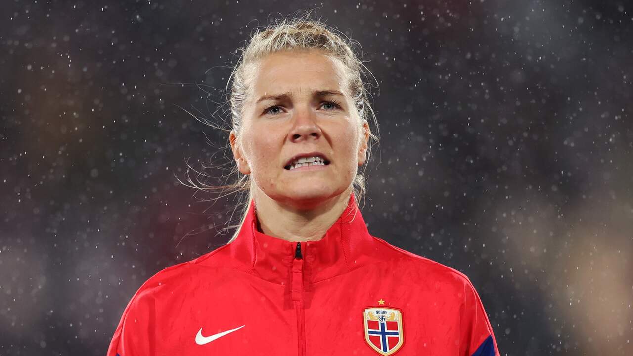 Stjernespiller Hegerberg slutter etter å ha sunget norsk nasjonalsang til VM-kamp |  FIFA verdensmesterskap 2023