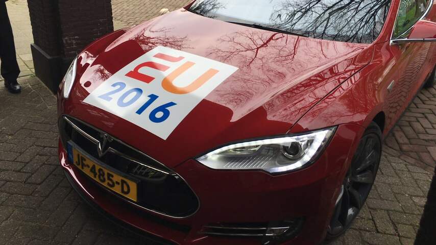 EU 2016 Tesla zelfrijdende auto