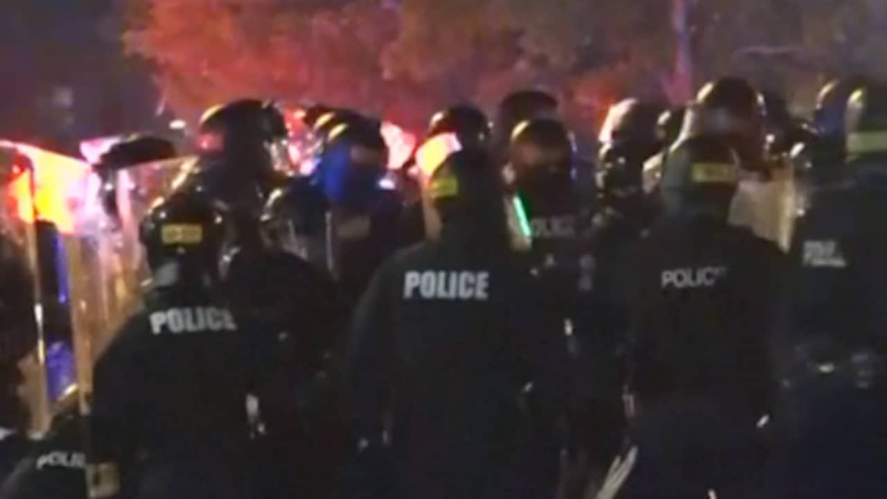 Beeld uit video: Politie pakt demonstranten op in Amerikaanse stad St. Louis