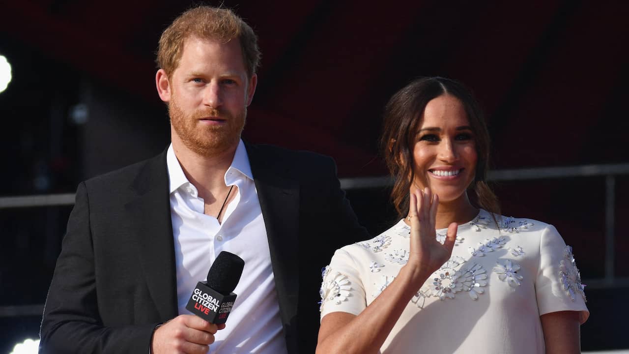 La famiglia reale non ha permesso a Meghan di dire “poppycock” nella serie TV Suits |  maldicenza